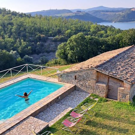 Casale Al Lago Con Piscina E Sauna Corbara  Exteriör bild