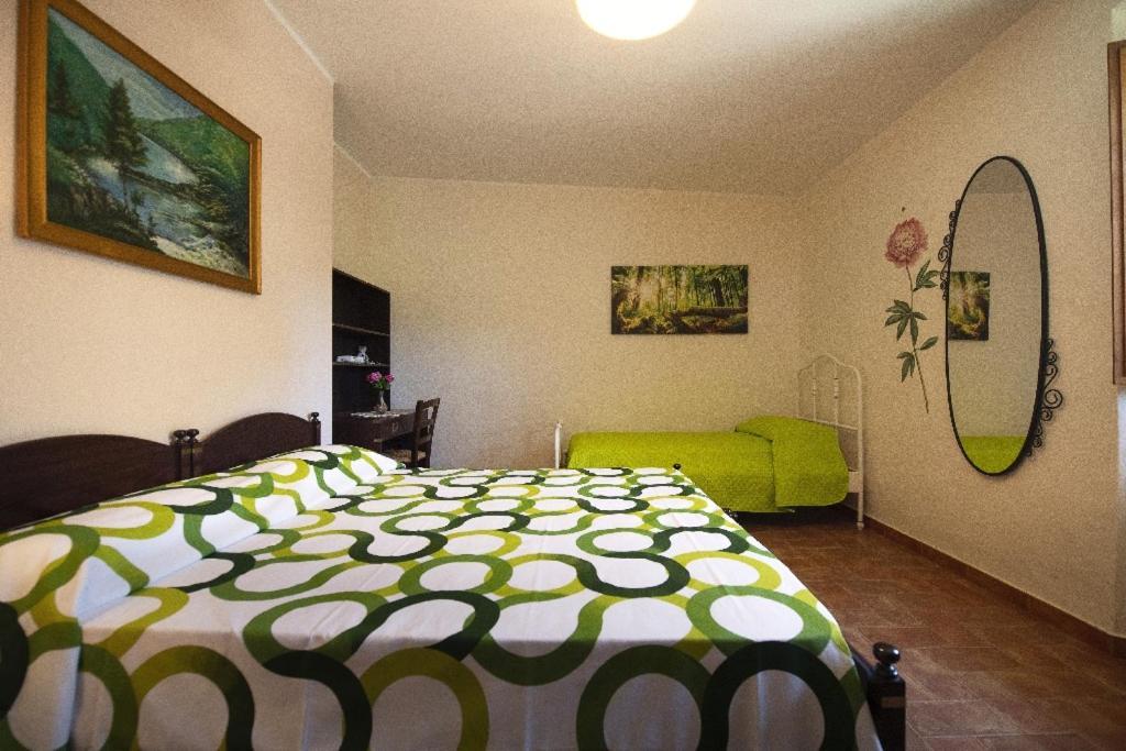 Casale Al Lago Con Piscina E Sauna Corbara  Exteriör bild