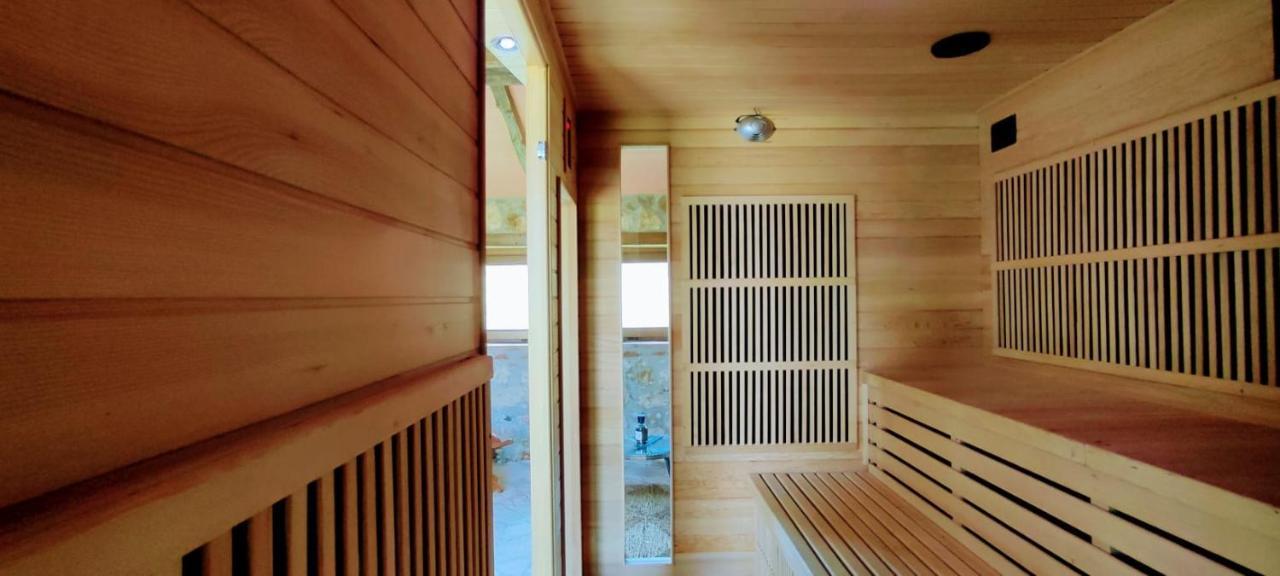 Casale Al Lago Con Piscina E Sauna Corbara  Exteriör bild