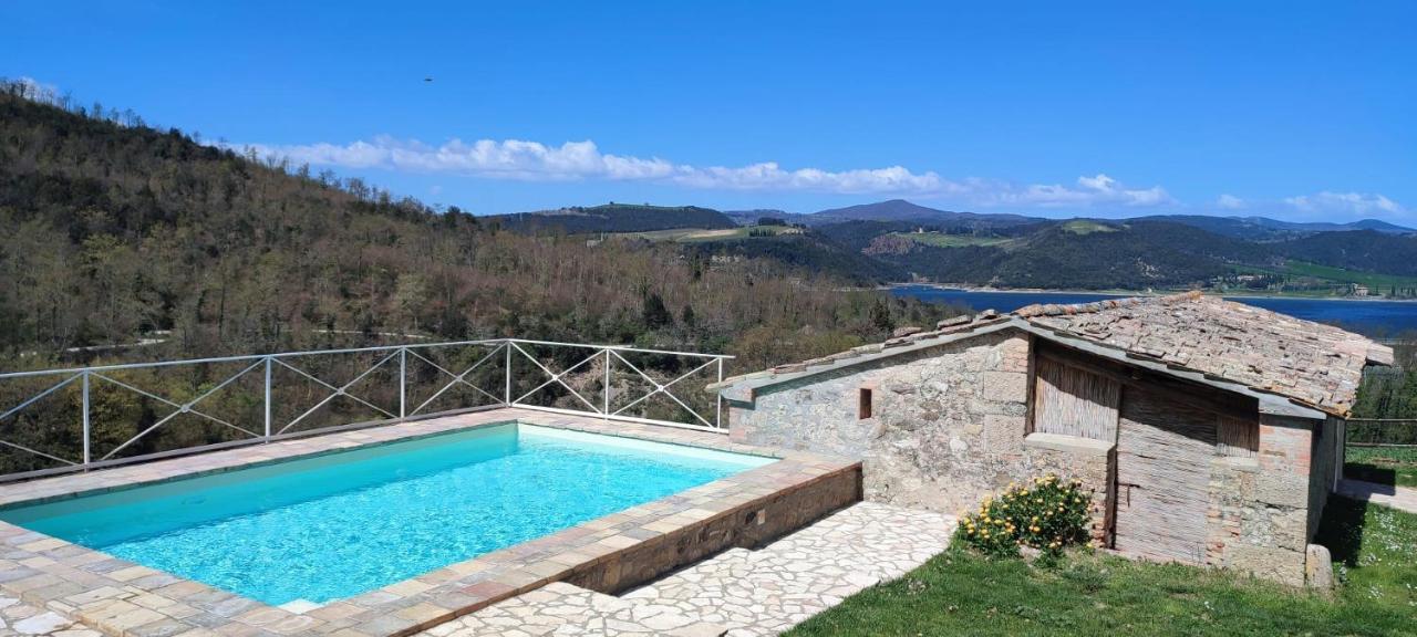 Casale Al Lago Con Piscina E Sauna Corbara  Exteriör bild