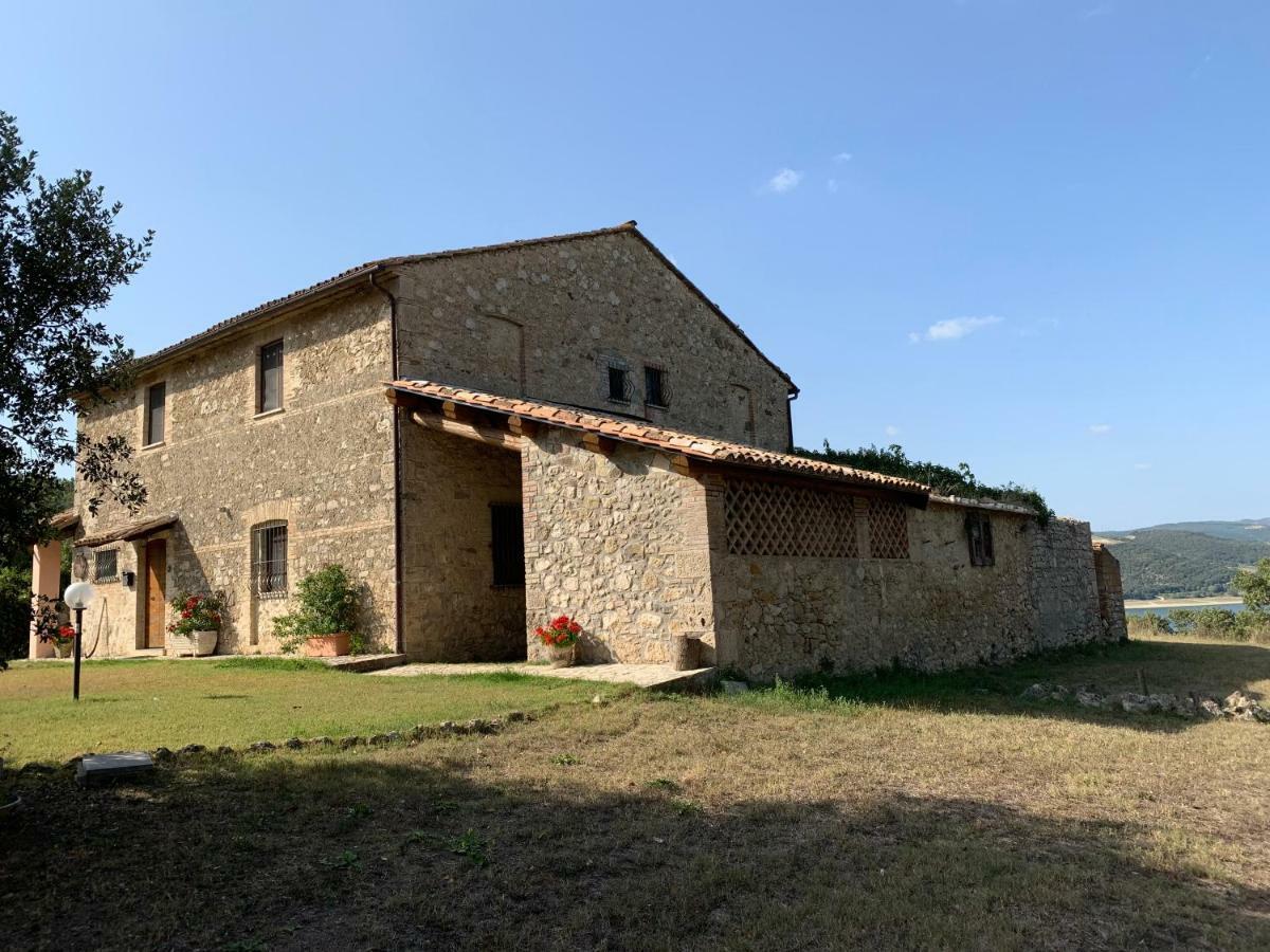 Casale Al Lago Con Piscina E Sauna Corbara  Exteriör bild