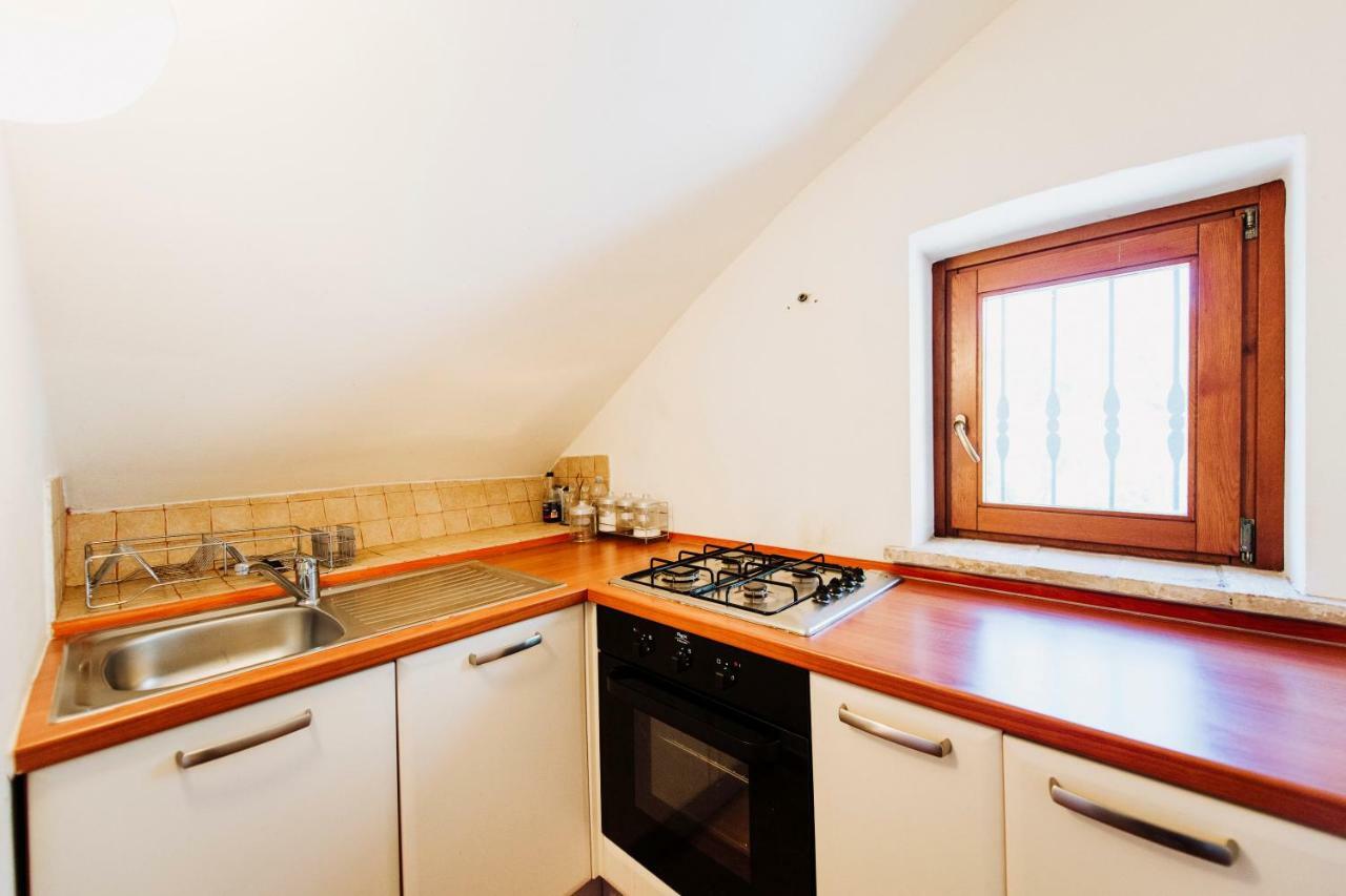 Casale Al Lago Con Piscina E Sauna Corbara  Exteriör bild