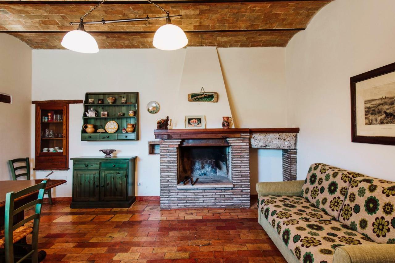 Casale Al Lago Con Piscina E Sauna Corbara  Exteriör bild